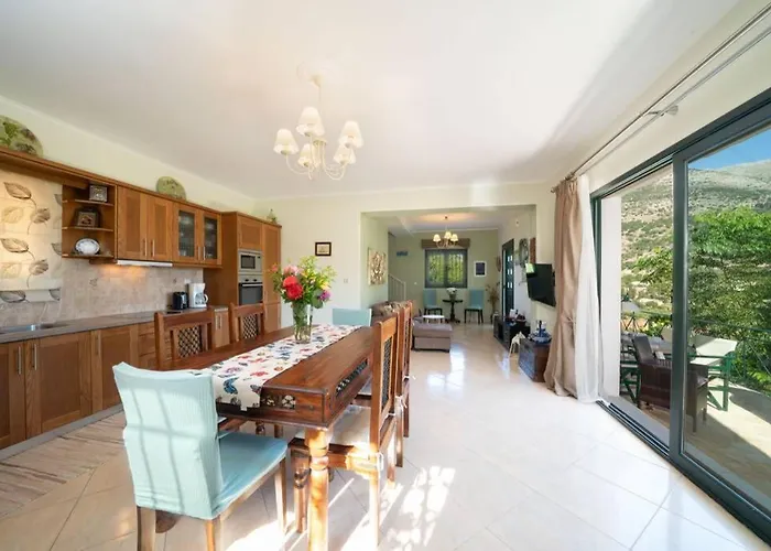 Hara Feriehus Agia Efimia