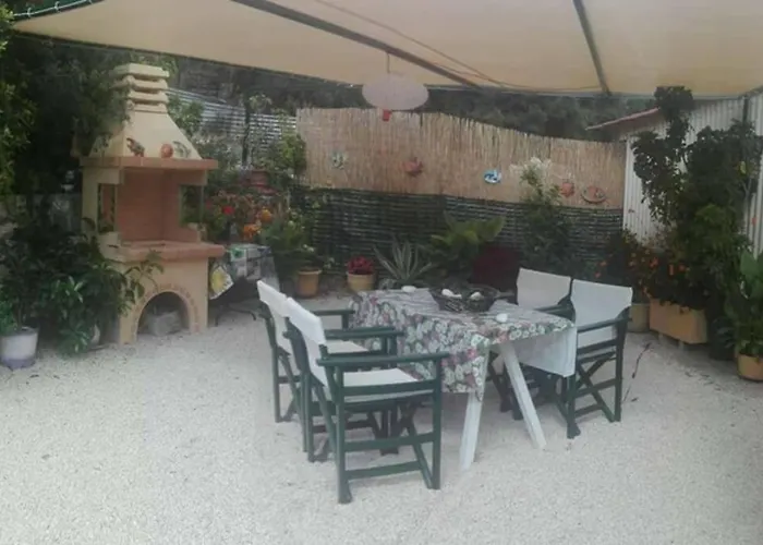 Semesterbostad Hara *